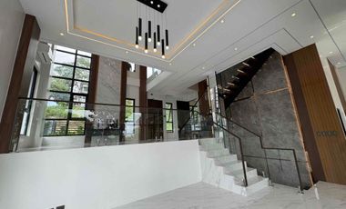 Overlooking Brand New Luxurious High Ceiling Home with Dipping Pool (Jacuzzi) - Semi Furnished