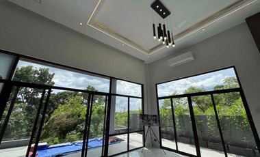 Overlooking Brand New Luxurious High Ceiling Home with Dipping Pool (Jacuzzi) - Semi Furnished