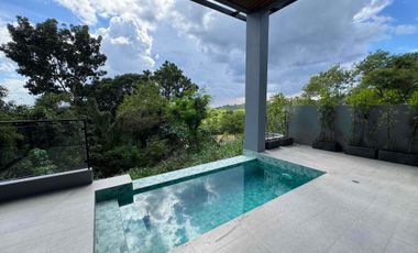 Overlooking Brand New Luxurious High Ceiling Home with Dipping Pool (Jacuzzi) - Semi Furnished