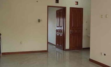 DIJUAL RUMAH SIAP HUNI 2 LANTAI DI KOMPLEK BATUNUNGGAL BANDUNG