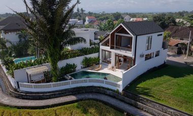 2-Bedroom Villa with Bright Open Living Spaces in Cepaka