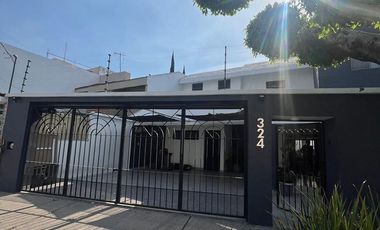 CASA EN RENTA DE 4 RECAMARAS y UN ESTUDIO EN COLONIA LA ESTANCIA.