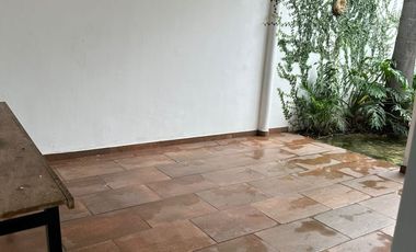 CASA EN RENTA DE 4 RECAMARAS y UN ESTUDIO EN COLONIA LA ESTANCIA.