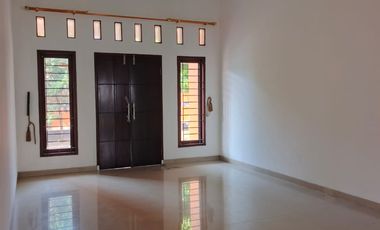 Disewakan Rumah Luas 400 meter di Pondok Bambu Duren Sawit Jakarta Timur