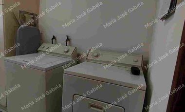 En Venta Gran Departamento de 3 amplios dormitorios, sala Tv, estudio y  terraza en el exclusivo Quito Tenis, frente al parque Azcúnaga