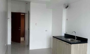 FOR RENT STUDIO UNIT WITH BALCONY AT COHO TAGUIG