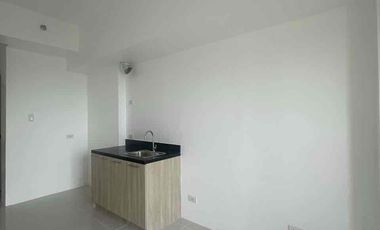 FOR RENT STUDIO UNIT WITH BALCONY AT COHO TAGUIG