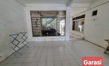 Dijual Rumah Kos Hitung Tanah Nol Jalan Tenggilis Mejoyo. Depan Kampus Ubaya.