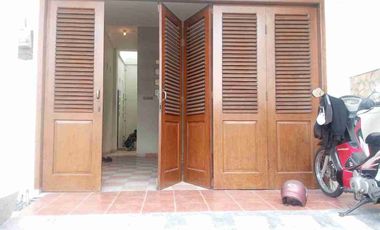 Rumah Klasik Nyaman Tengah kota Manahan Banjarsari Solo