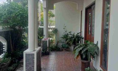 Rumah Klasik Nyaman Tengah kota Manahan Banjarsari Solo