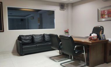 For Sale: Showroom Building Including Workshop with All Equipment