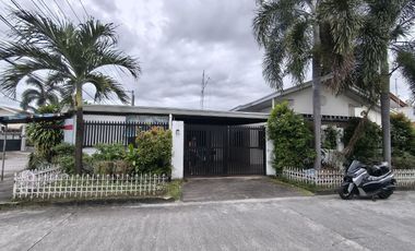 Corner House bungalow with 3bedrooms for sale inside Diamond Subdivision near Mac Arthur Highway and Robinsons Balibago in Angeles City Pampanga