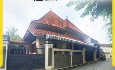 Rumah dijual di Pasar Kliwon, Surakarta