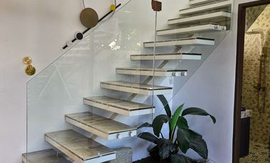 FOR SALE: Villa/Resort Style Designer House in Greenwoods Executive Village