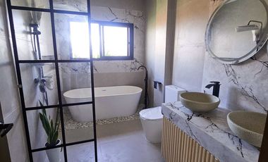 FOR SALE: Villa/Resort Style Designer House in Greenwoods Executive Village