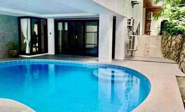 FOR RENT/LEASE: Modern Split Level Home in Dasmariñas Village