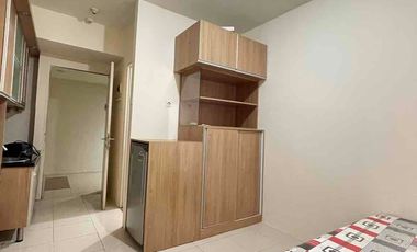 disewakan unit studio lantai 15 bisa bayar bulnan apartemen Pakubuwono terrace jakarta selatan