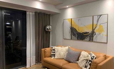 For Sale: Escala Salcedo Furnished 3 Bedroom with balcony