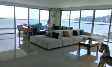 PLAYA SALGUERO - En Venta Fascinante Apartamento 4 habitaciones 5 baños frente al mar