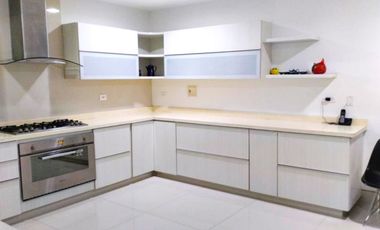 PLAYA SALGUERO - En Venta Fascinante Apartamento 4 habitaciones 5 baños frente al mar