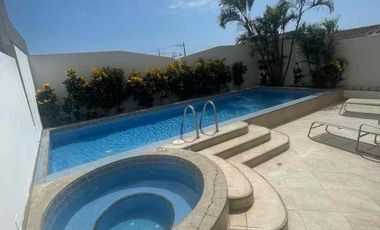 alquilo departamento en San Lorenzo frente al mar