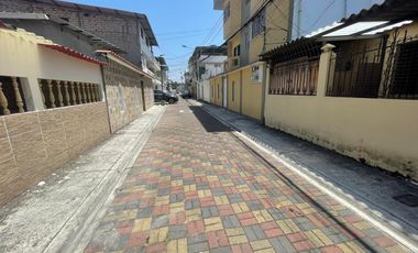 CIUDADELA IETEL VENDO PRECIOSA VILLA UNA PLANTA,  ESQUINERA, TRES DORMITORIOS, OPORTUNIDAD