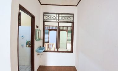 MOVE-IN READY 2-STORY HOUSE – STRATEGIC LOCATION NEAR PONDOK GEDE MALL