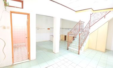 MOVE-IN READY 2-STORY HOUSE – STRATEGIC LOCATION NEAR PONDOK GEDE MALL