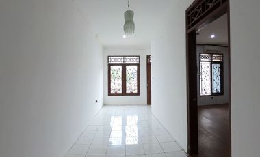 MOVE-IN READY 2-STORY HOUSE – STRATEGIC LOCATION NEAR PONDOK GEDE MALL