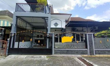 Dijual Rumah Cantik 2 Lt Dalam Perumahan Area Condongcatur