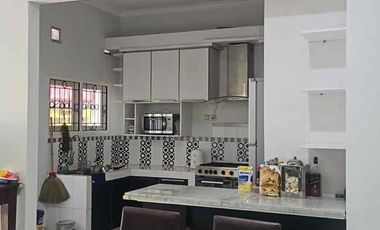 Dijual Rumah Cantik 2 Lt Dalam Perumahan Area Condongcatur