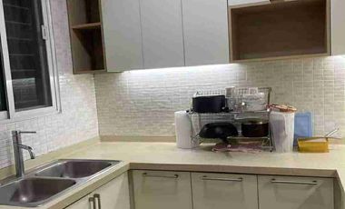 Spacious and fully interior unit for rent at Legazpi Village Makati