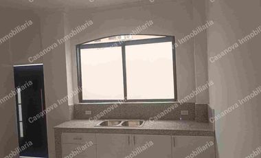 Renta de hermosa casa en urbanización Aquamarina en Samborondón