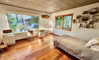 Casa En Arriendo En San Carlos De Apoquindo Con Piscina