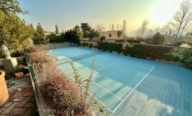 Casa En Arriendo En San Carlos De Apoquindo Con Piscina