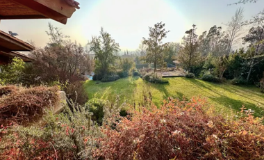 Casa En Arriendo En San Carlos De Apoquindo Con Piscina