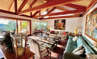 Casa En Arriendo En San Carlos De Apoquindo Con Piscina