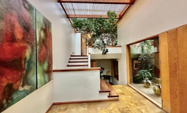 Casa En Arriendo En San Carlos De Apoquindo Con Piscina