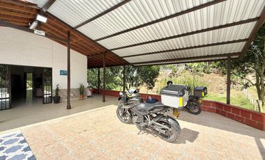 🏡 CASA CAMPESTRE EN COMBIA – ¡Oportunidad Única por Precio y Ubicación!