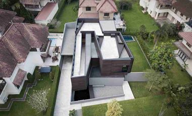 Rumah Luxury Rancamaya High Quality Material dan Full Furnish