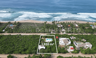 Se vende Casa costera en venta con piscina y amplio terreno en Puerto Escondido