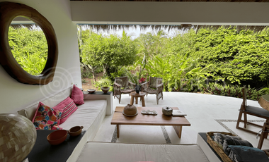 Se vende Casa costera en venta con piscina y amplio terreno en Puerto Escondido