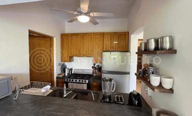 Se vende Casa costera en venta con piscina y amplio terreno en Puerto Escondido