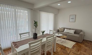 Departamento 4 ambientes a la calle con balcón terraza, vista lateral al MAR. Mar del Plata.