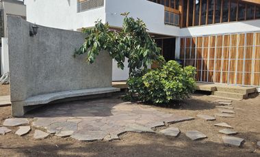 Casa con encanto clásico/ USO COMERCIAL/Simón Bolivar/ Ñuñoa