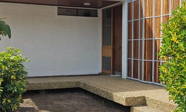 Casa con encanto clásico/ USO COMERCIAL/Simón Bolivar/ Ñuñoa