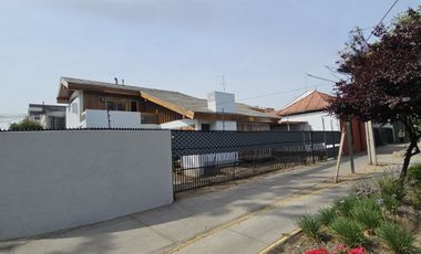 Casa con encanto clásico/ USO COMERCIAL/Simón Bolivar/ Ñuñoa