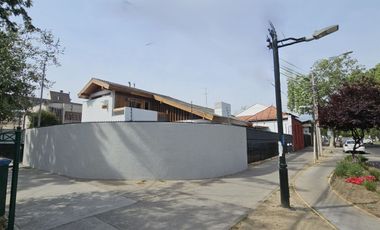 Casa con encanto clásico/ USO COMERCIAL/Simón Bolivar/ Ñuñoa