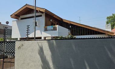 Casa con encanto clásico/ USO COMERCIAL/Simón Bolivar/ Ñuñoa