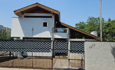 Casa con encanto clásico/ USO COMERCIAL/Simón Bolivar/ Ñuñoa